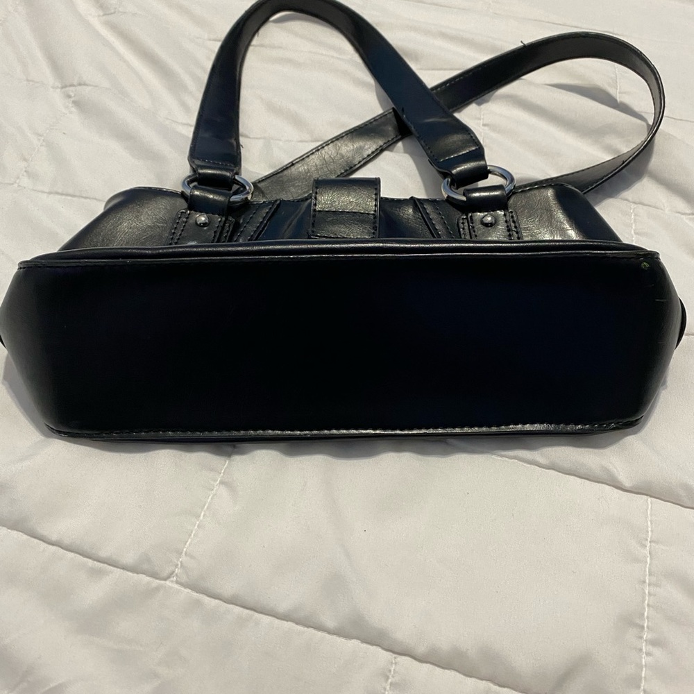Vintage y2k real leather buckle Guess bag 🤎 - Picture 4 of 4